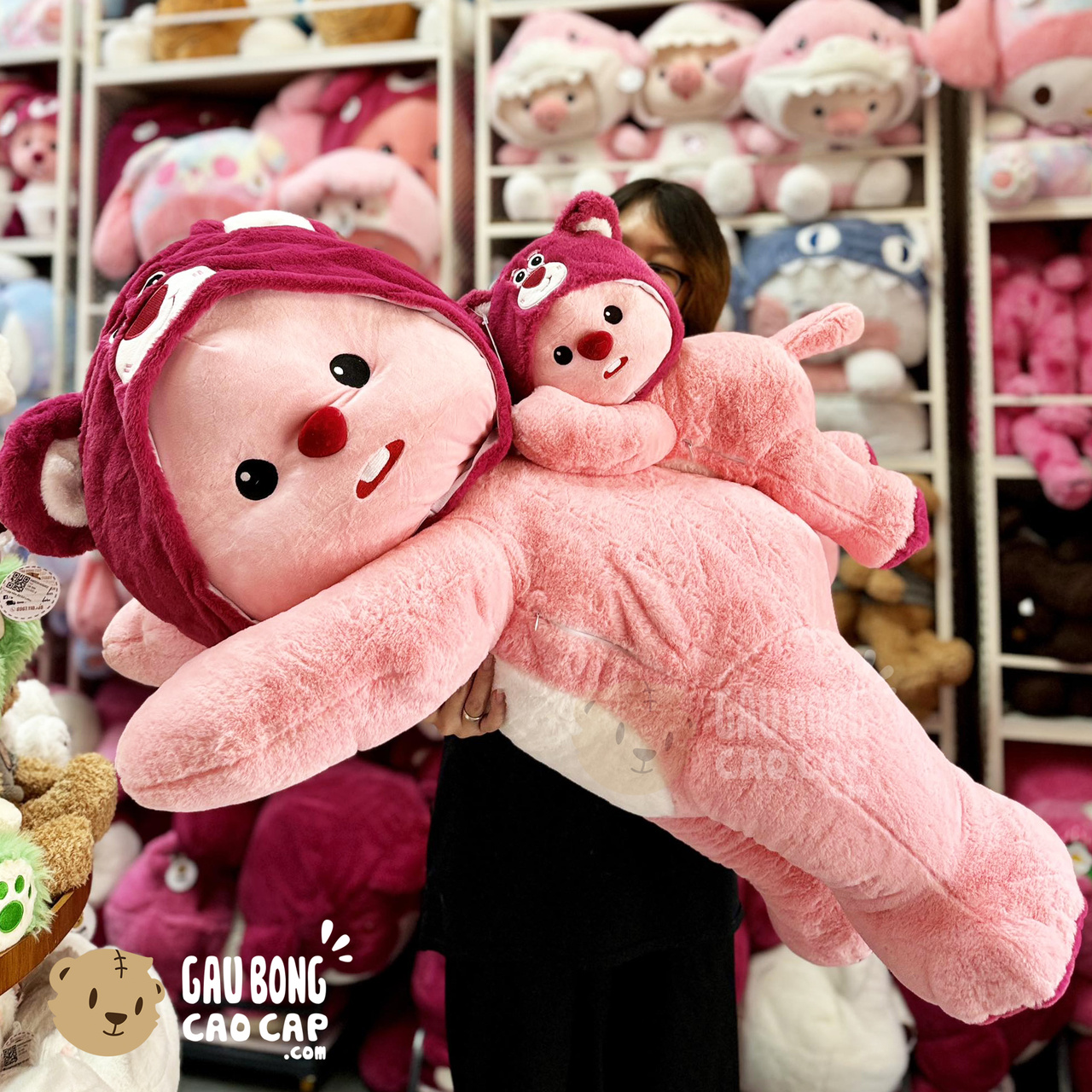 Gấu Bông Loopy nằm Cosplay Lotso Dâu